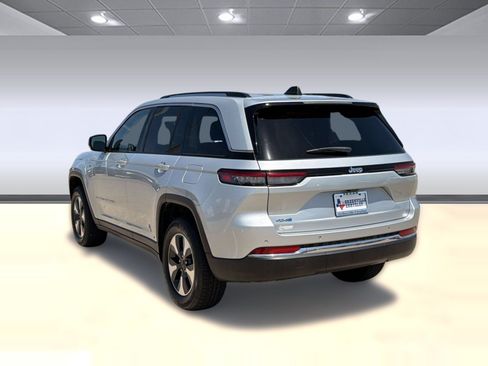 Used 2023 Jeep Grand Cherokee 4WD 4xe image 3