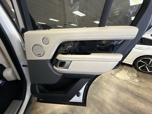 Used 2020 Land Rover Range Rover HSE AWD/4WD image 18
