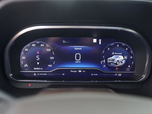 Used 2023 Chevrolet Tahoe Z71 w/ Luxury Package image 11