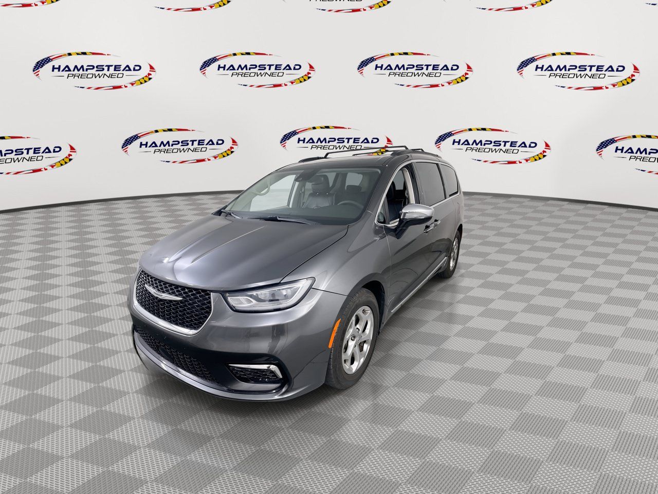 Used 2023 Chrysler Pacifica Limited FWD image 4