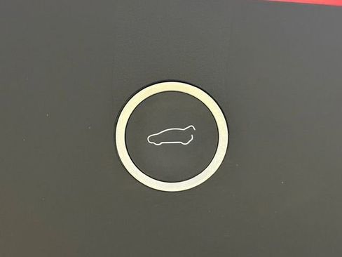 Used 2018 Tesla Model X 75D image 37