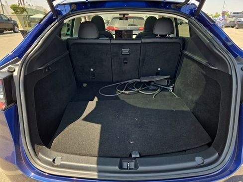 Used 2023 Tesla Model Y Performance image 11