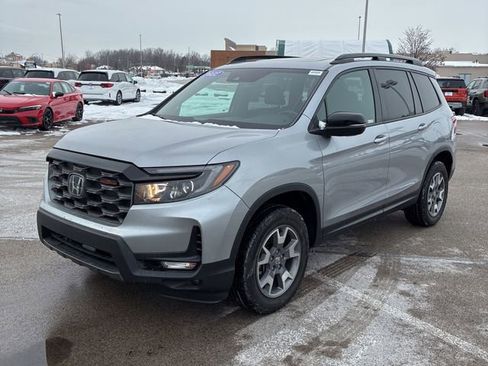 Used 2022 Honda Passport TrailSport image 1