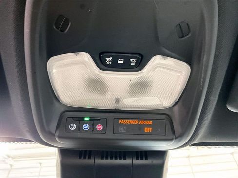 Used 2024 Chevrolet Colorado W/T AWD/4WD image 25