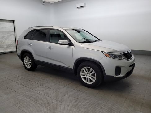 Used 2015 Kia Sorento LX AWD/4WD image 11