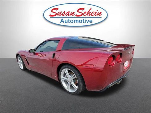 Used 2006 Chevrolet Corvette Coupe w/ Preferred Equipment Group RWD image 25