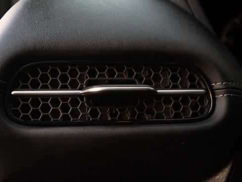 Used 2024 Honda HR-V EX-L image 41