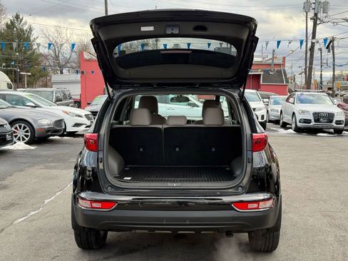 Used 2017 Kia Sportage LX w/ LX Popular Package image 9