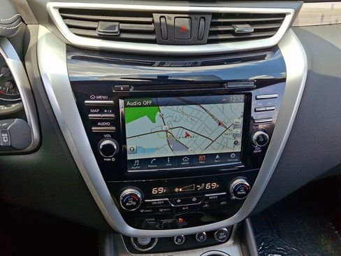 Used 2017 Nissan Murano Platinum w/ Platinum Technology Package AWD/4WD image 16