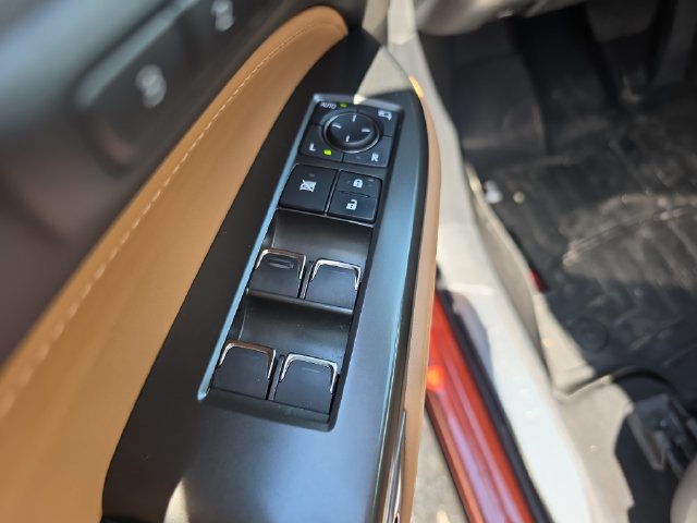 Used 2022 Lexus NX 350h AWD image 14