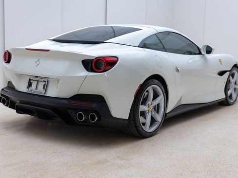 Used 2019 Ferrari Portofino Base image 14