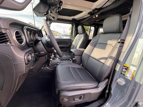 New 2026 Jeep Wrangler Unlimited Sahara w/ Safety Group AWD/4WD image 13