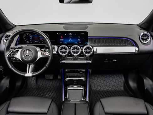 Used 2024 Mercedes-Benz GLB 250 w/ Exclusive Package image 19