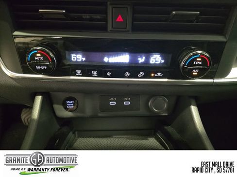 Used 2026 Nissan Rogue SV AWD/4WD image 19