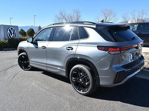 New 2026 Volkswagen Tiguan SE R-Line AWD/4WD image 4