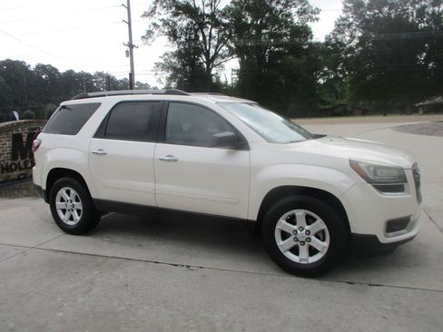 Used 2015 GMC Acadia SLE FWD image 9