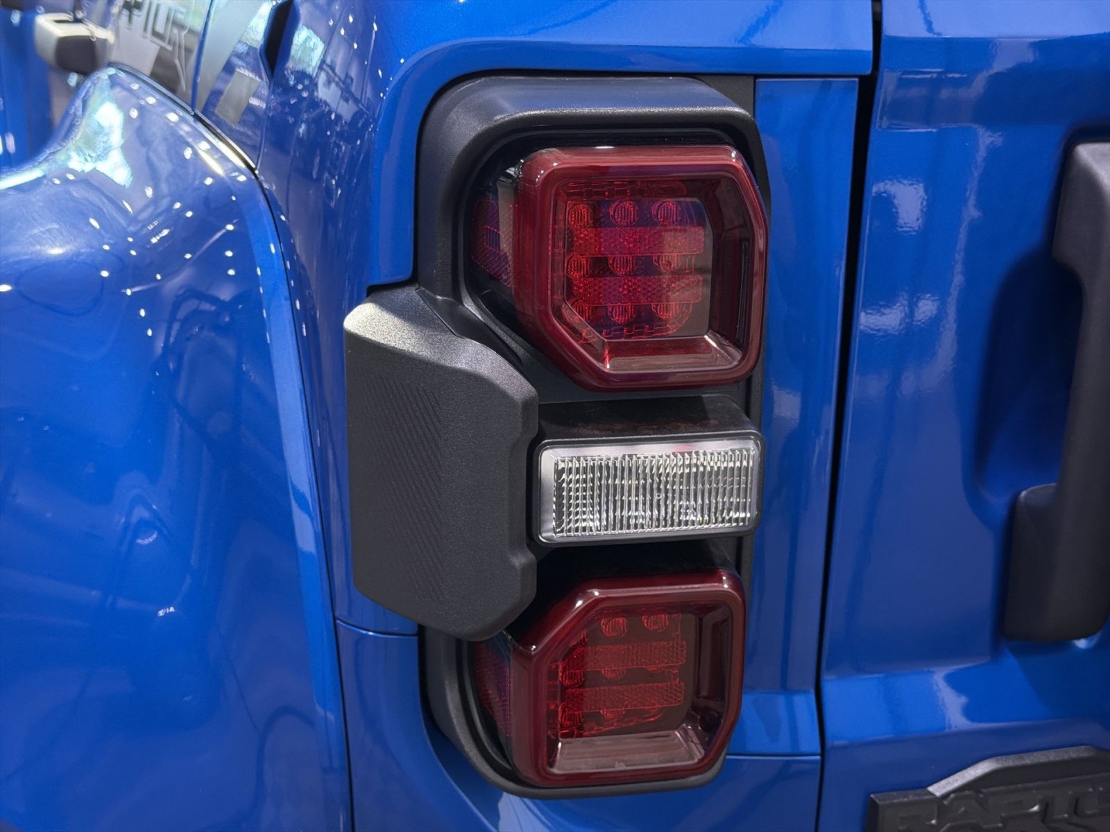 New 2026 Ford Bronco Raptor AWD/4WD image 17