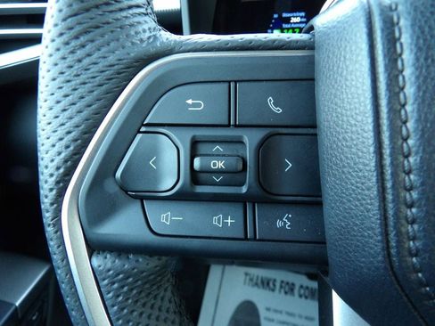 Used 2026 Toyota Tundra Limited AWD/4WD image 18
