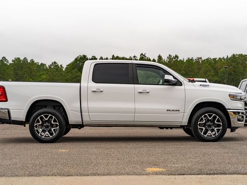 Used 2025 RAM 1500 Laramie AWD/4WD image 8