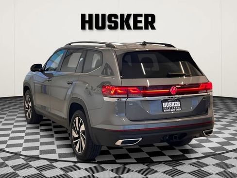 Used 2024 Volkswagen Atlas SE AWD/4WD image 5