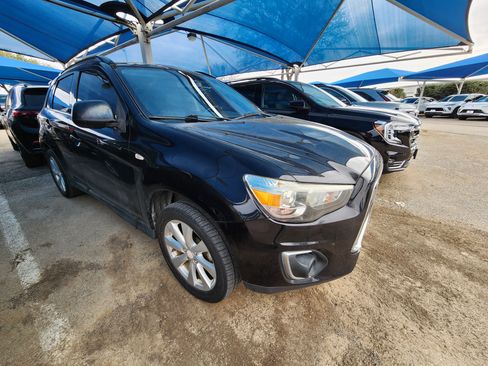 Used 2014 Mitsubishi Outlander Sport SE image 1