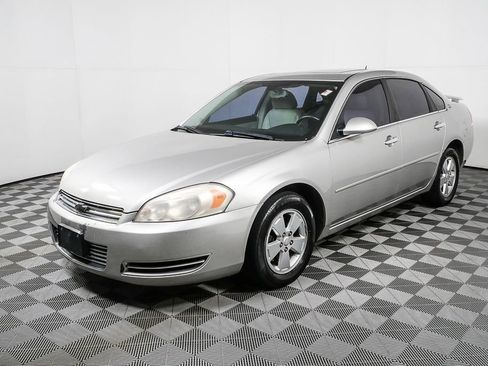 Used 2008 Chevrolet Impala LT w/ Luxury Edition Package image 3