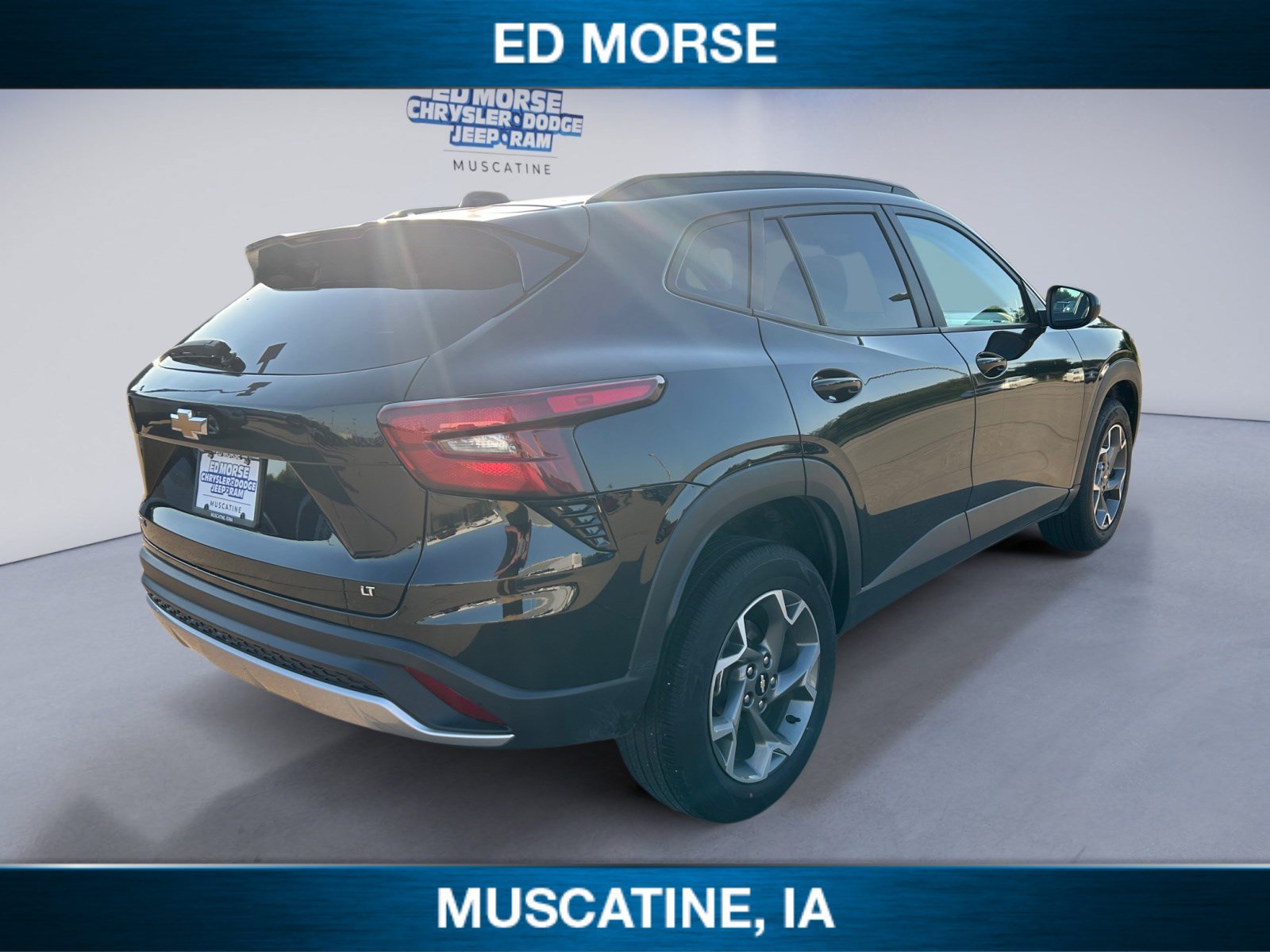 Used 2025 Chevrolet Trax LT FWD image 5