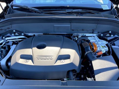 New 2026 Volvo XC90 T8 Ultra w/ Lounge Package image 13