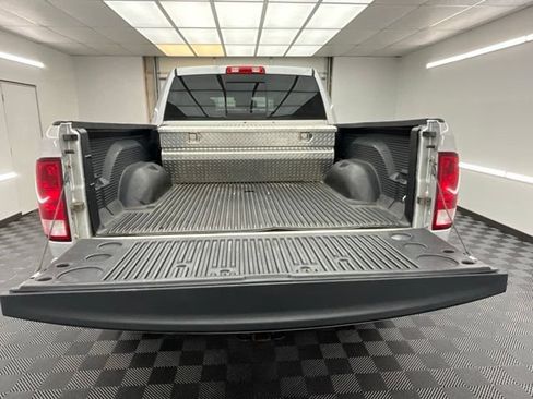 Used 2016 RAM 2500 SLT AWD/4WD image 18