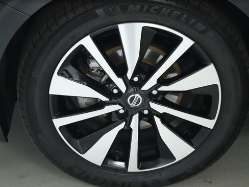 Certified 2023 Nissan Sentra SV w/ SV Premium Package image 38