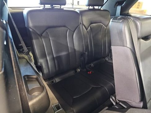 Used 2018 Audi Q7 3.0T Prestige AWD/4WD image 38