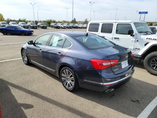 Used 2014 Kia Cadenza Premium w/ Luxury Package FWD image 4