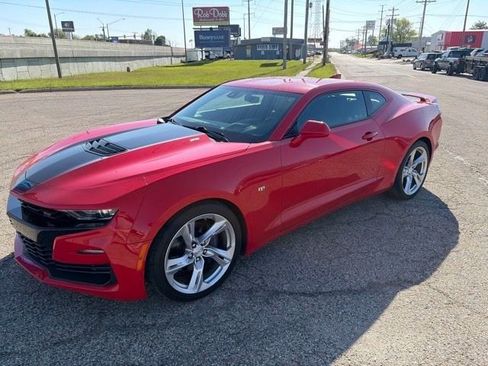 Used 2019 Chevrolet Camaro SS RWD image 5