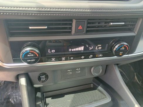 Used 2026 Nissan Rogue SV FWD image 27