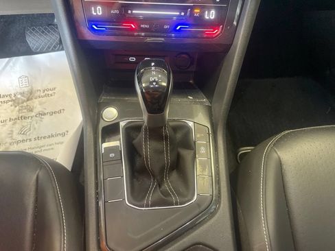 Used 2024 Volkswagen Tiguan SE FWD image 20