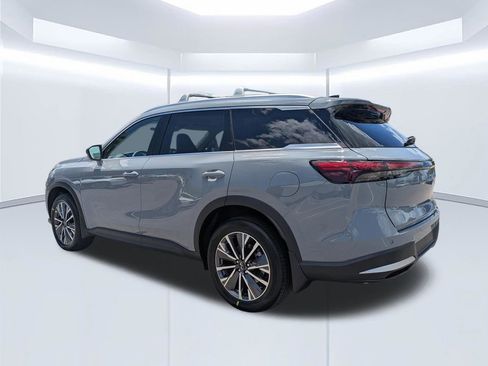 New 2027 INFINITI QX60 Luxe w/ Family Package FWD image 5