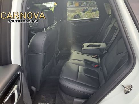 Used 2021 Porsche Macan S image 10