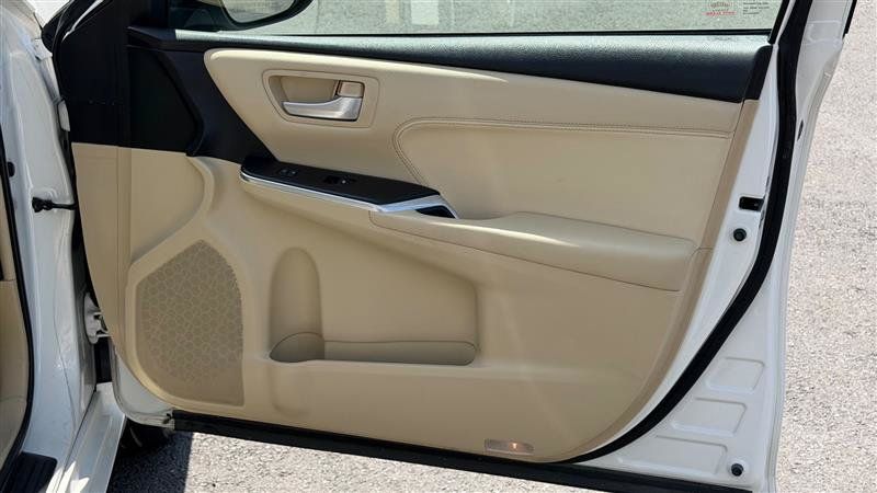 Used 2015 Toyota Camry XLE FWD image 45
