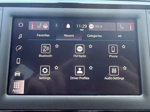 Used 2022 Chrysler Voyager LX FWD image 32