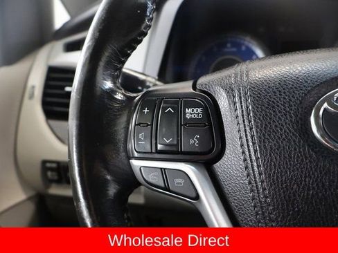 Used 2016 Toyota Sienna XLE image 16