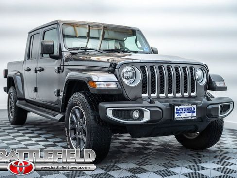 Used 2022 Jeep Gladiator Overland w/ Popular Equipment Package AWD/4WD image 1