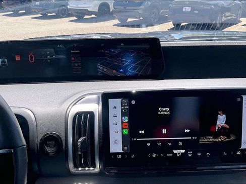 Used 2025 Ford Expedition Active AWD/4WD image 32