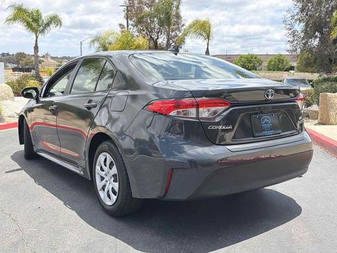 Used 2023 Toyota Corolla LE FWD image 14