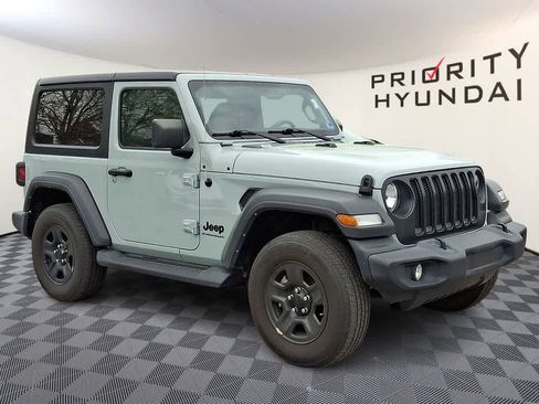 Used 2023 Jeep Wrangler Sport image 3