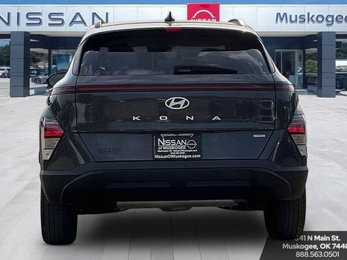Used 2025 Hyundai Kona SEL AWD/4WD image 6