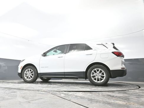 Used 2024 Chevrolet Equinox LT image 29