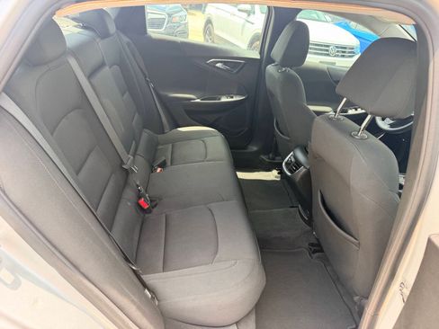 Used 2021 Chevrolet Malibu LT FWD image 24