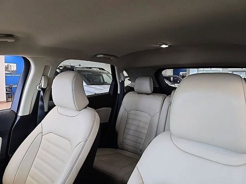 Used 2022 Ford Edge SEL w/ Convenience Package image 25