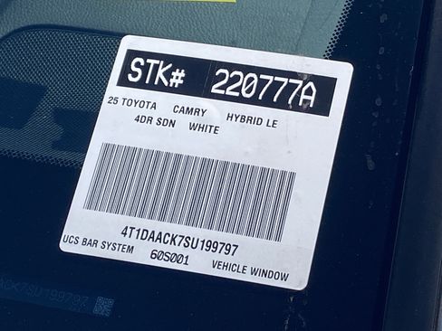 Certified 2025 Toyota Camry LE w/ Convenience Package image 31