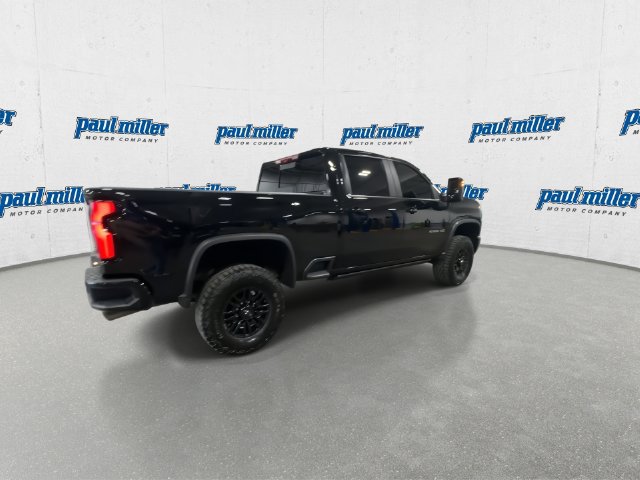 Used 2025 Chevrolet Silverado 2500 ZR2 w/ Technology Package AWD/4WD image 9